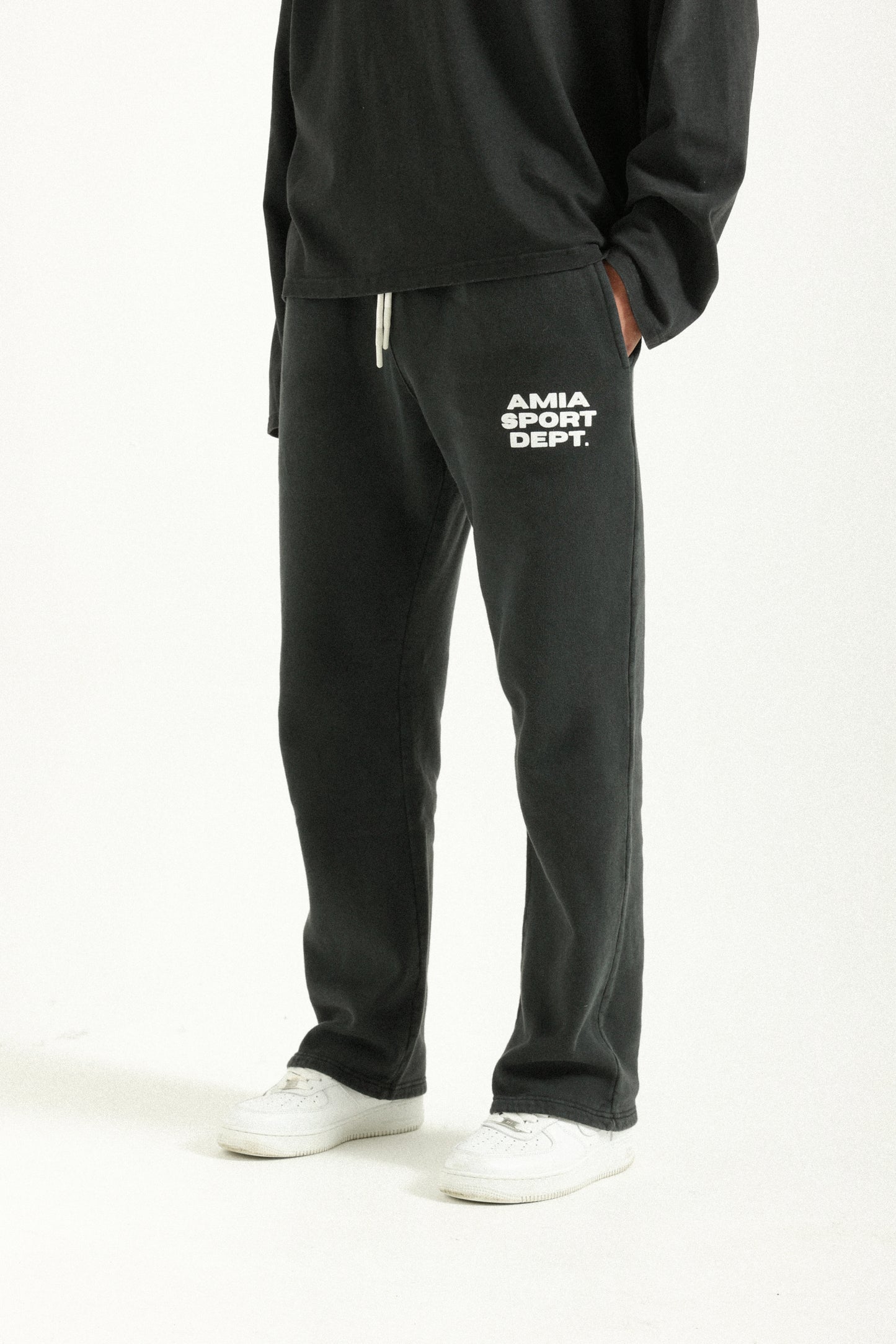 AMIA SPORT DEPT. FLAIR JOGGER - WASHED BLACK